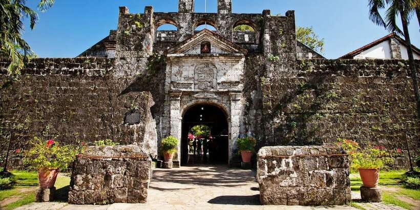 Cebu City: Historical, Local Cuisine & Mountain Guided Tour - Magellan’s Cross: quick, iconic, and made for photos