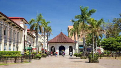 CEBU: Guided Heritage Cebu City Joiners Tour - Getting started: hotel pickup, A/C van, and the 10-minute rule
