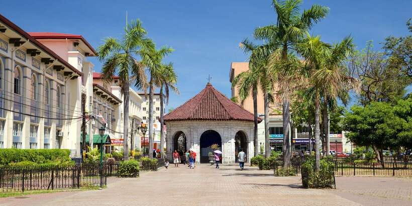 CEBU: Guided Heritage Cebu City Joiners Tour - Taoist Temple photo stop: a contrasting finale