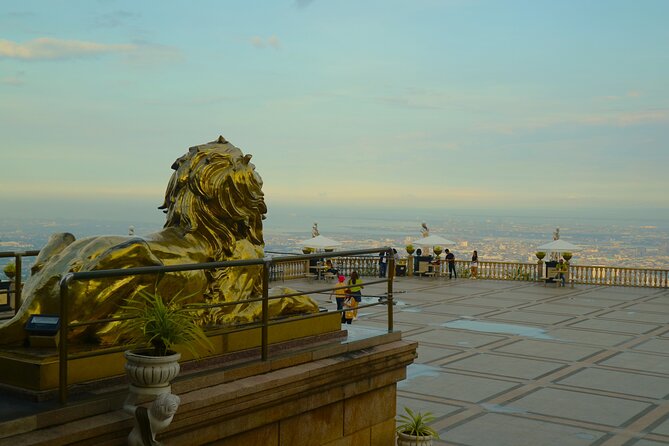 Cebu Highlands Tour (Tops,Taoist temple, Leah and sirao garden) - Stop 1: Cebu Taoist Temple and Its Chinese-Style Details