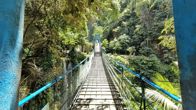 Cebu: Inambakan, Kawasan, and Mantayupan Falls Day Trip - Mantayupan Falls: Tall Waterfall Views and an Easier, Park-Style Finish