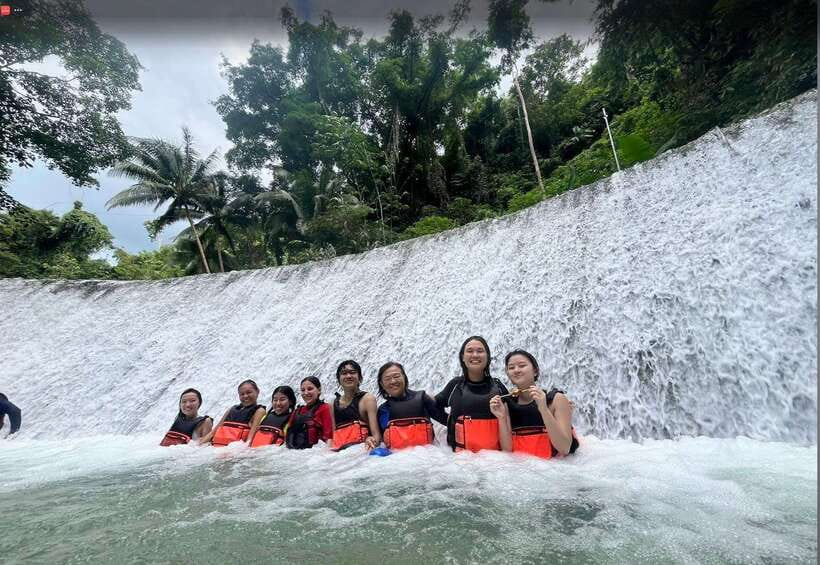Cebu: Kawasan Canyoneering & Sardines Run and Turtle Chase - The road game: Why the Cebu-to-Moalboal van ride matters