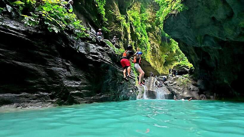 Cebu: Moalboal Sardine Run & Kawasan Falls Canyoneering - Guides make the difference: names worth remembering