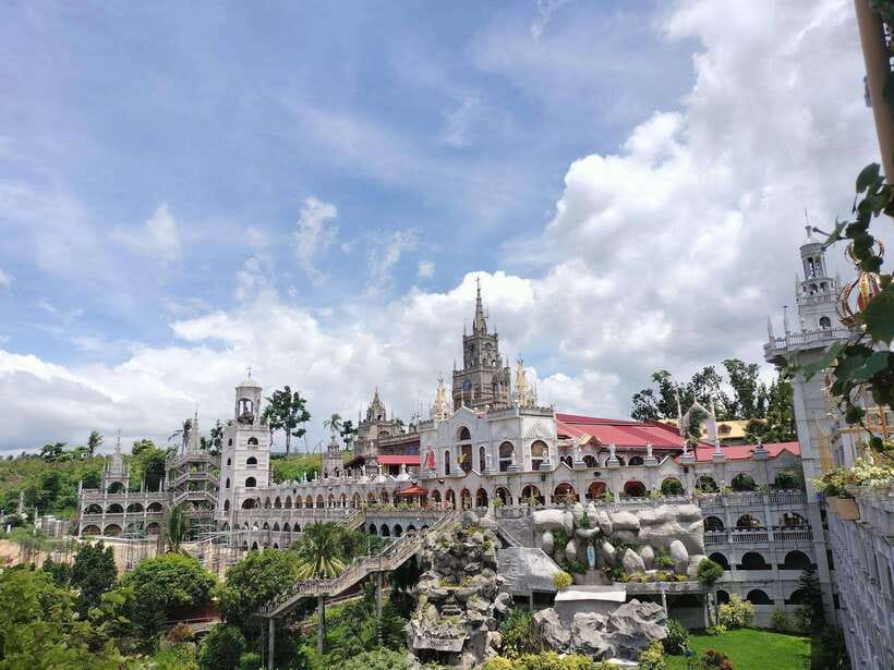 Cebu: Oslob Whale Shark, Simala Church & Ka Treasure Argao - How This One-Day Cebu Route Really Works