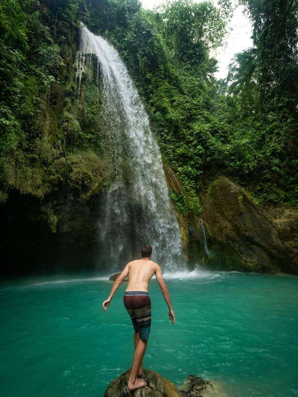 Cebu Oslob Whaleshark, Moalboal Sardines Run&Inambakan Falls - A 12-hour Cebu day with three water moments