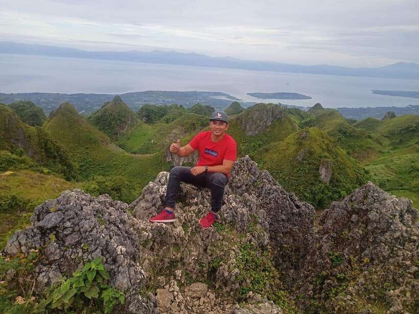 Cebu: Osmeña Peak hike and Sardines Run Snorkel adventure - Osmeña Peak: the short climb that makes Cebu feel huge