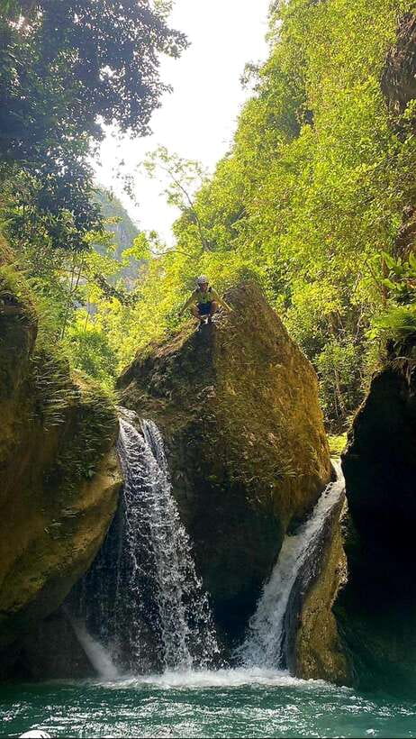 Cebu: Whaleshark Swimming & Kawasan falls Canyoneering Tour - Oslob break time: coffee, breakfast, and a reset