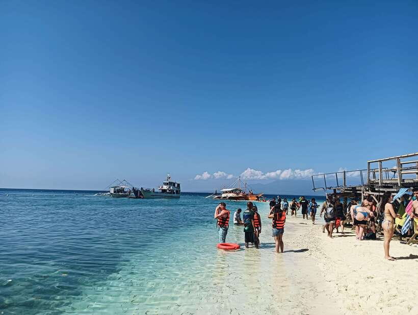 Oslob: Whaleshark Watching, Sumilon Island & Monkey Viewing - Oslob Cuartel and Monkey Viewing: small stops that close the loop
