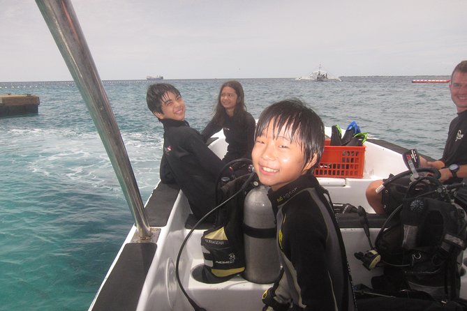 Scuba Diver Course (PADI) - Where you meet near Shangri-la Mactan: start at 9:00 am and end right there